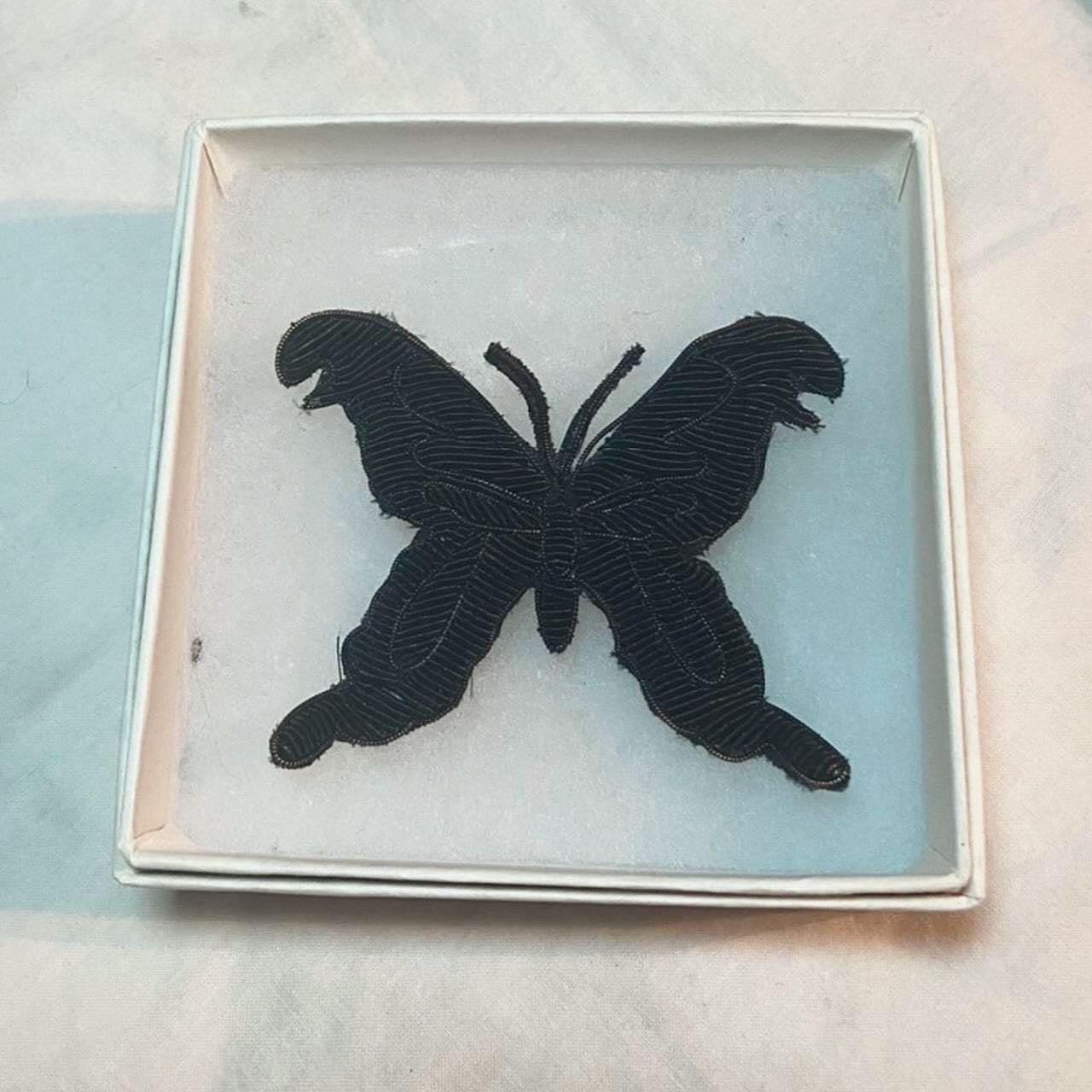 N.Hoolywood black butterfly pin