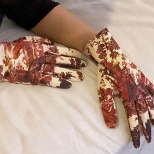 Undercover pattern gloves