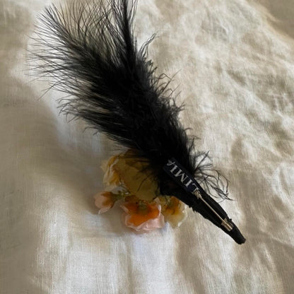 Limi Feu feather pin