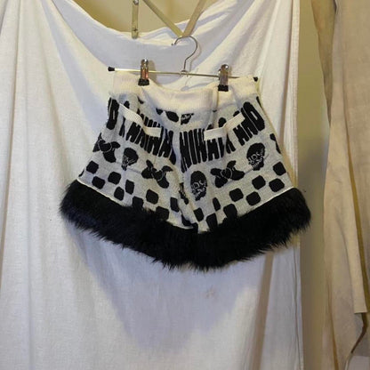 Glad News “Animal” skull pattern furry trim knitted shorts