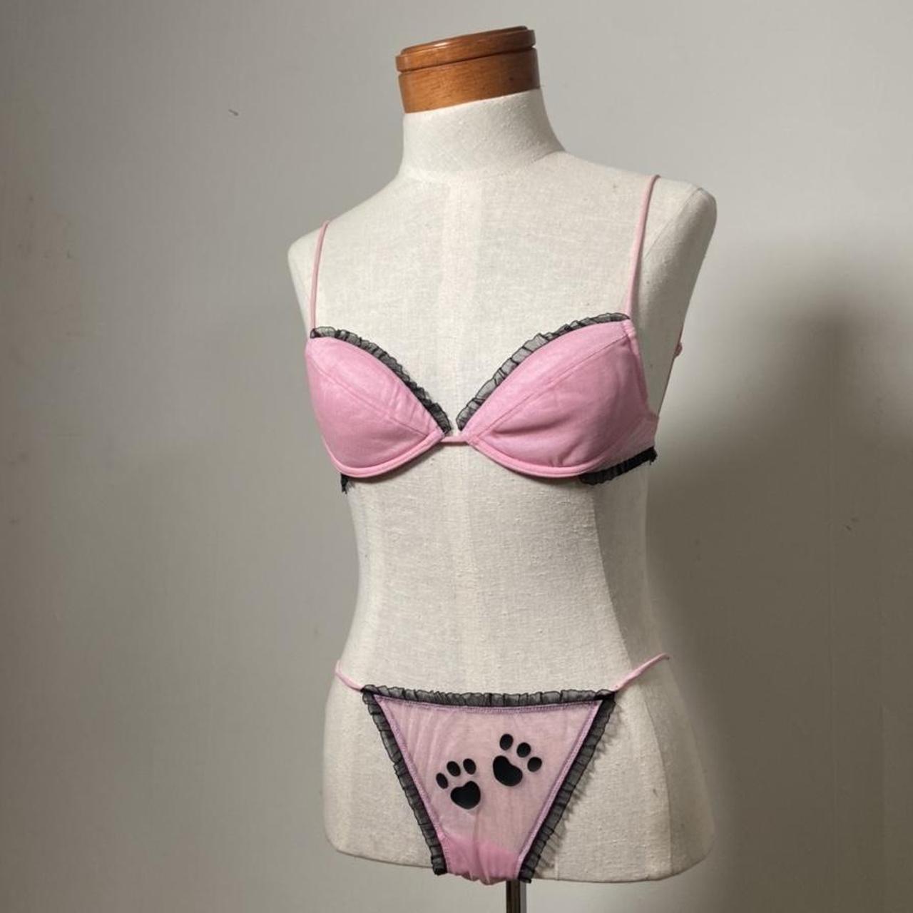 La Perla Occhi Verdi pink and black ruffle hem paw print bra and underwear set