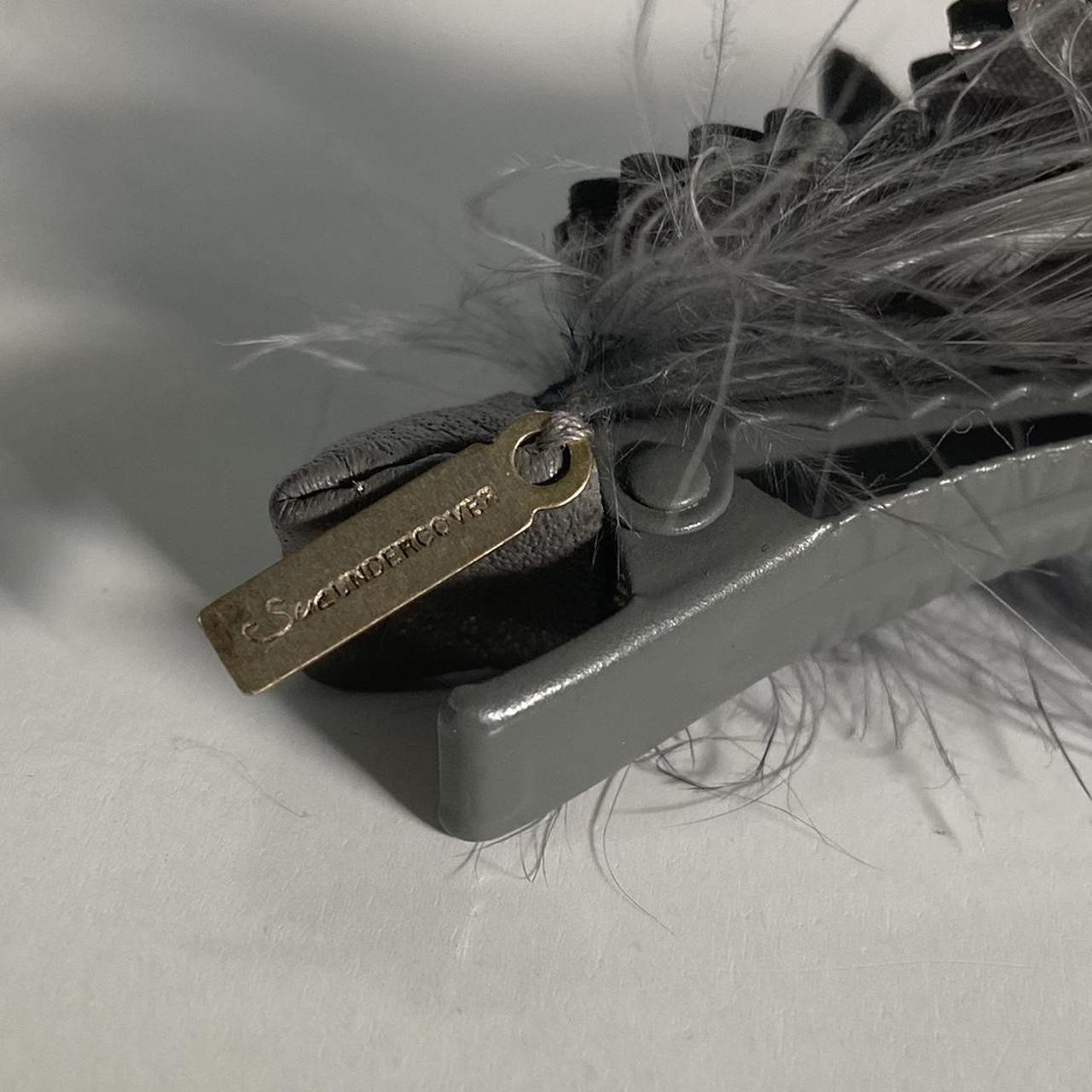 Undercover Sue grey feather hair barrette