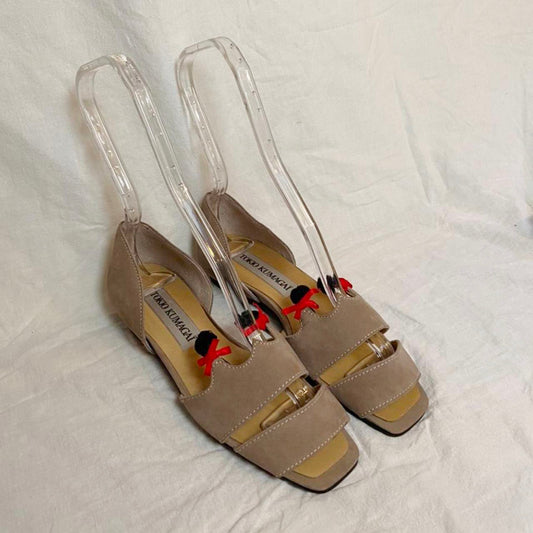 Tokio Kumagai beige suede hair lock ribbon sandals